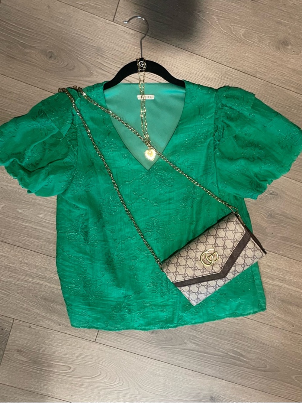 JODIFL Emerald V-Neck Puff Sleeve Blouse